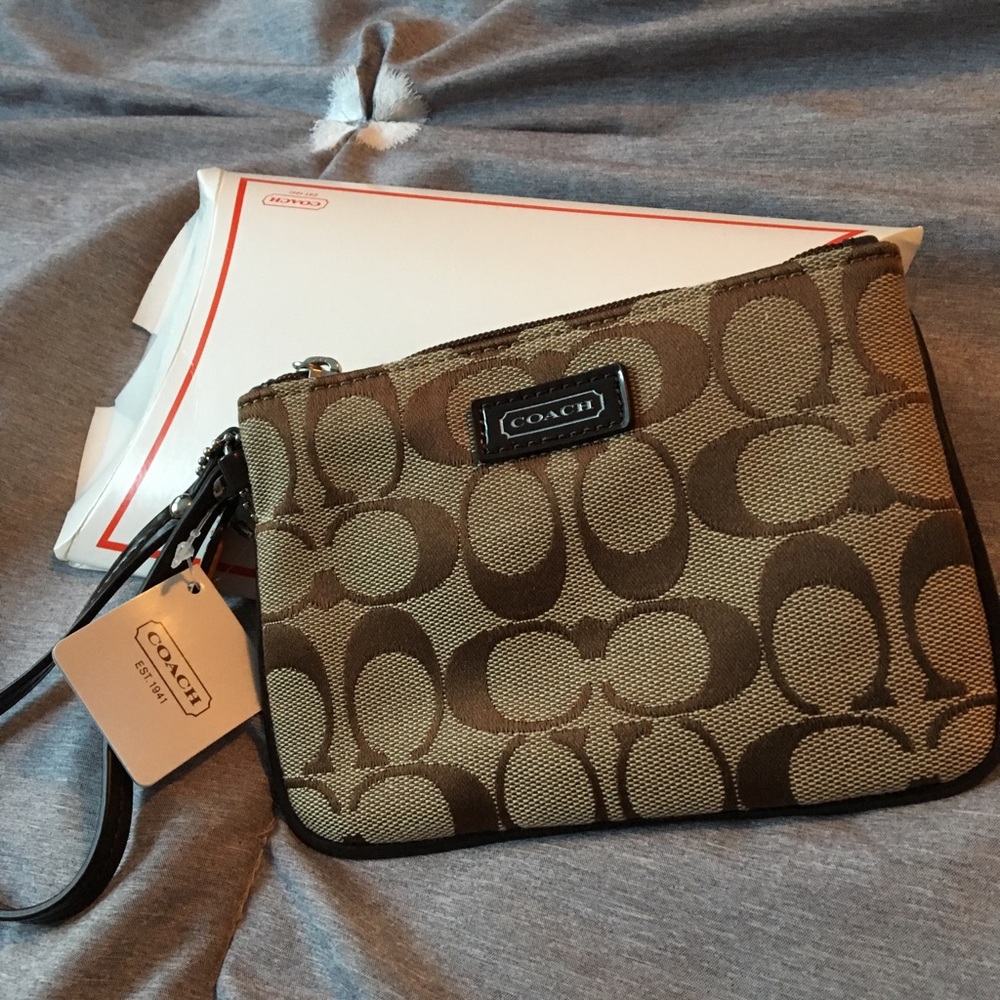 NWT Coach wristlet
